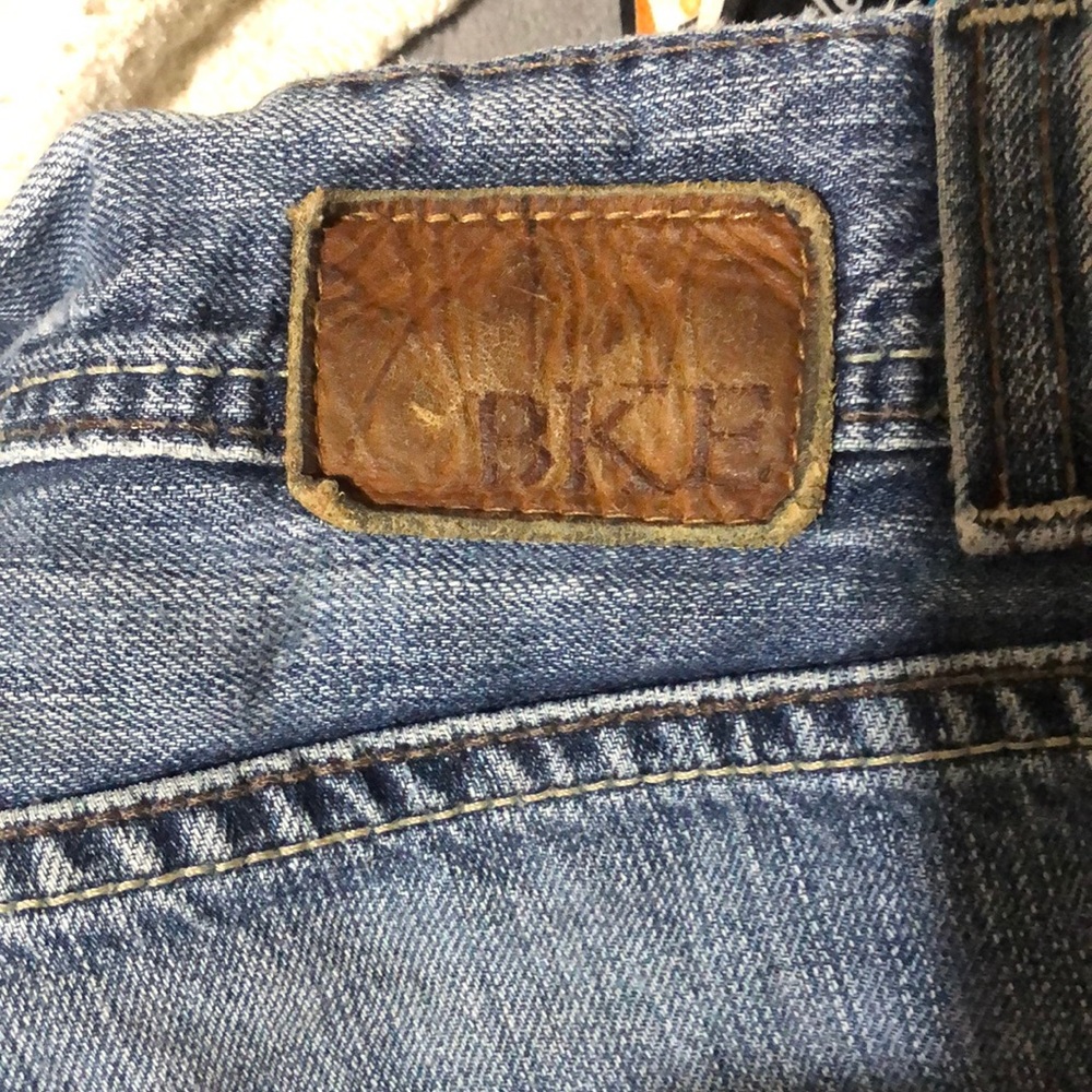 Mens size 33/34 buckle stonewashed jeans